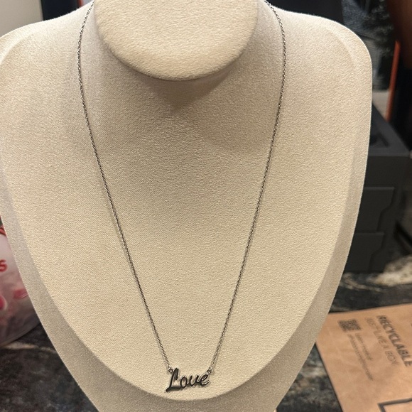 Jewelry - Silver 'Love' Necklace